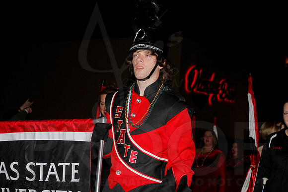 GoDaddy Bowl Mardi Gras Parade (©Justin Manning) JWM_0180