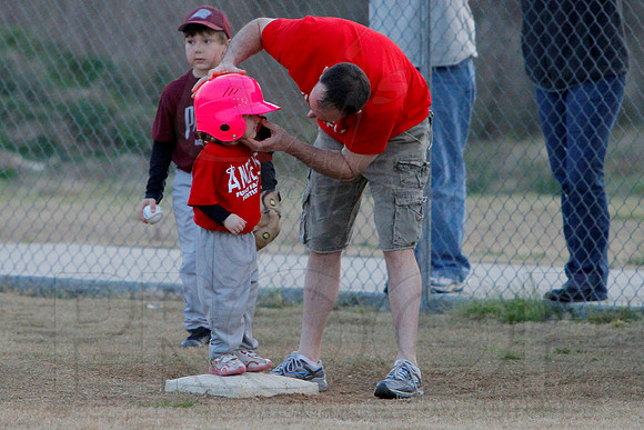 T-ball Angels vs Panthers 3-28-13 (© Justin Manning) JWM0056