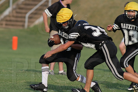 Bauxite Black-Gray games 4th, 5th, 6th, Junior high, Senior high scrimmage 8-22-13 (© Justin Manning) JWM0107