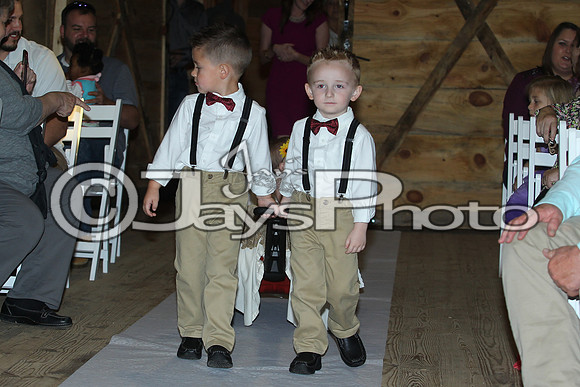 Mollie & Dustin Derrick 10-21-17_JWM0095