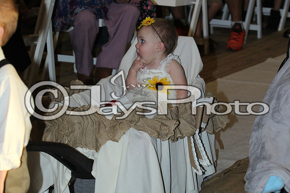 Mollie & Dustin Derrick 10-21-17_JWM0099