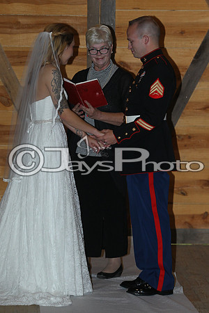 Mollie & Dustin Derrick 10-21-17_JWM0163