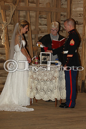 Mollie & Dustin Derrick 10-21-17_JWM0169