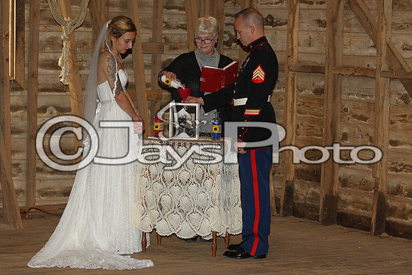 Mollie & Dustin Derrick 10-21-17_JWM0171