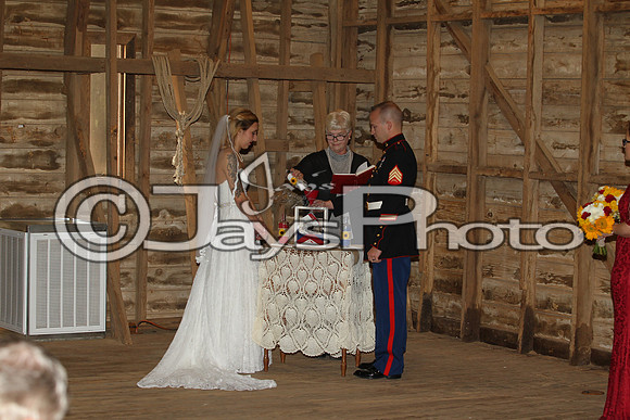 Mollie & Dustin Derrick 10-21-17_JWM0179