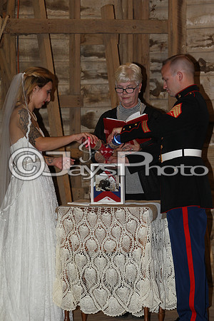 Mollie & Dustin Derrick 10-21-17_JWM0183