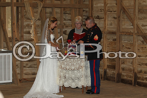 Mollie & Dustin Derrick 10-21-17_JWM0187