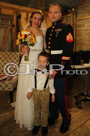 Mollie & Dustin Derrick 10-21-17_JWM0226