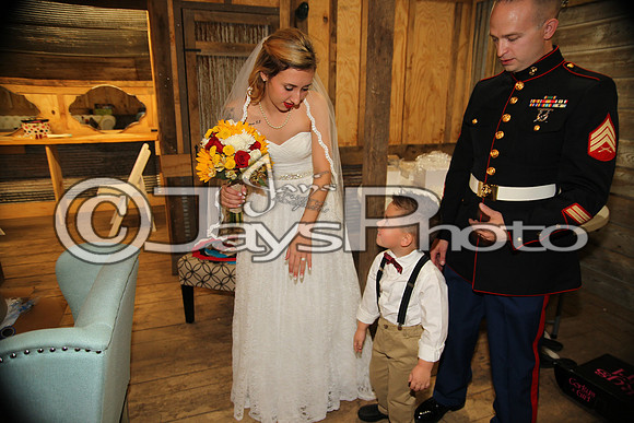Mollie & Dustin Derrick 10-21-17_JWM0227