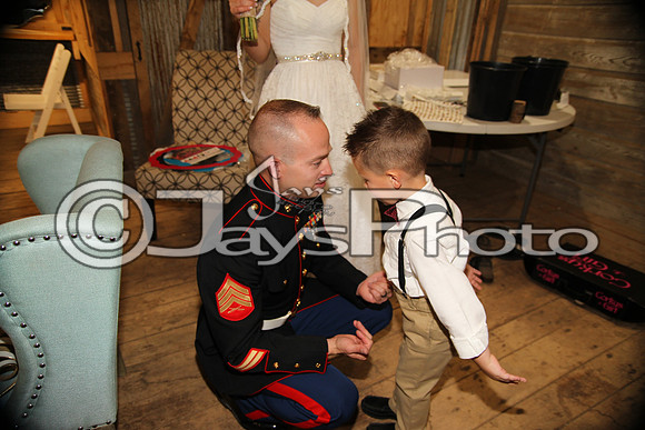 Mollie & Dustin Derrick 10-21-17_JWM0230