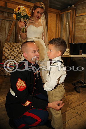 Mollie & Dustin Derrick 10-21-17_JWM0233