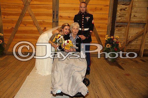 Mollie & Dustin Derrick 10-21-17_JWM0239
