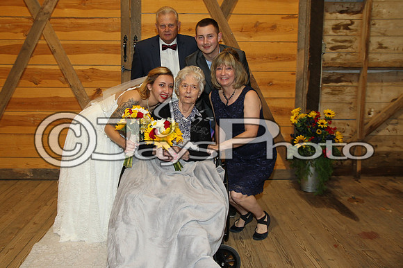 Mollie & Dustin Derrick 10-21-17_JWM0247