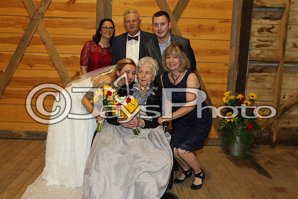 Mollie & Dustin Derrick 10-21-17_JWM0249