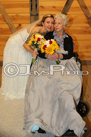Mollie & Dustin Derrick 10-21-17_JWM0252