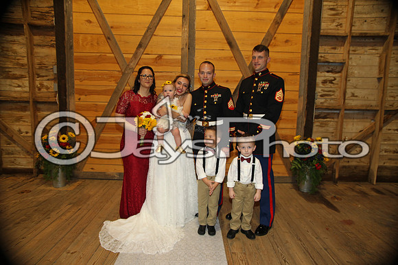 Mollie & Dustin Derrick 10-21-17_JWM0263
