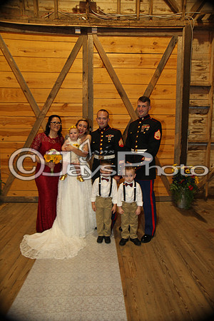 Mollie & Dustin Derrick 10-21-17_JWM0268