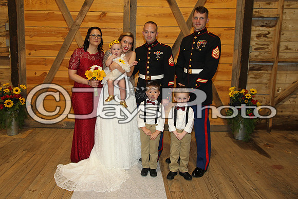 Mollie & Dustin Derrick 10-21-17_JWM0275
