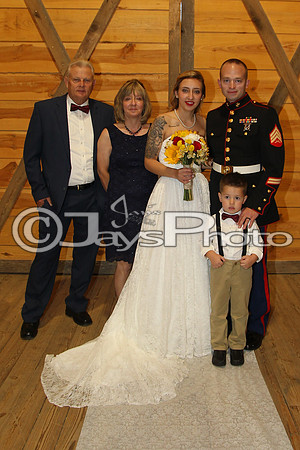 Mollie & Dustin Derrick 10-21-17_JWM0276