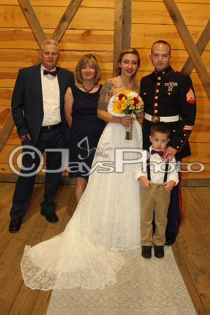 Mollie & Dustin Derrick 10-21-17_JWM0277