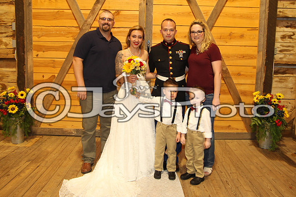 Mollie & Dustin Derrick 10-21-17_JWM0286