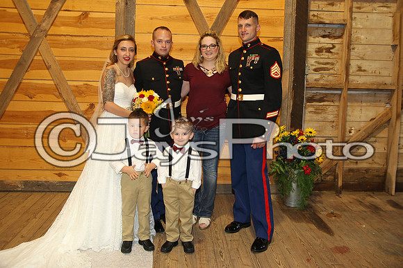Mollie & Dustin Derrick 10-21-17_JWM0290