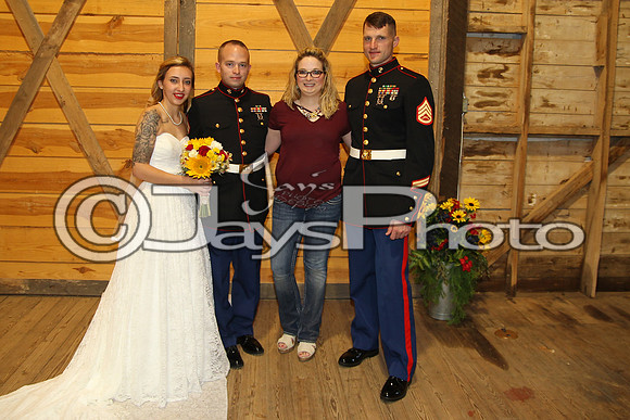 Mollie & Dustin Derrick 10-21-17_JWM0295