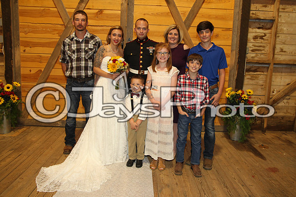 Mollie & Dustin Derrick 10-21-17_JWM0303