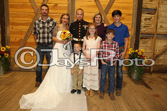 Mollie & Dustin Derrick 10-21-17_JWM0304