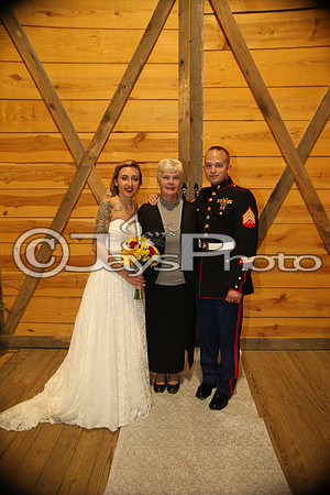 Mollie & Dustin Derrick 10-21-17_JWM0312