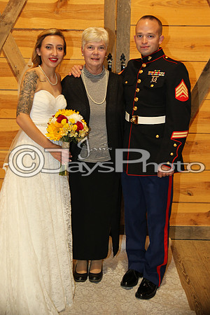 Mollie & Dustin Derrick 10-21-17_JWM0315