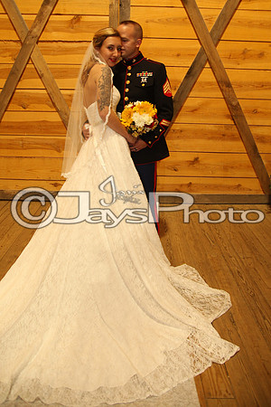Mollie & Dustin Derrick 10-21-17_JWM0319
