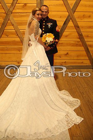 Mollie & Dustin Derrick 10-21-17_JWM0320