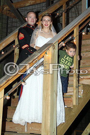 Mollie & Dustin Derrick 10-21-17_JWM0515