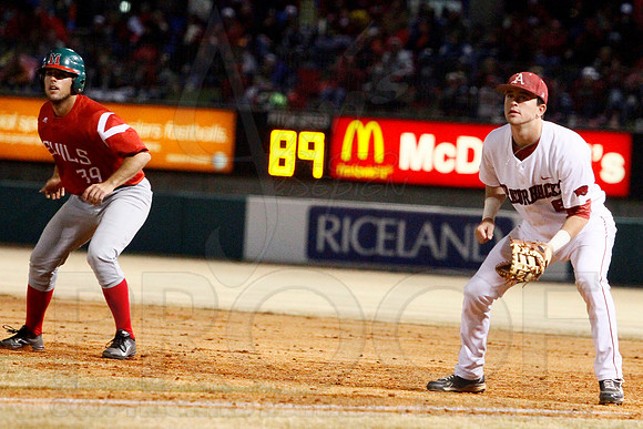 Miss Valley State @ Arkansas Baseball 3-27-13 (© Justin Manning) JWM0307
