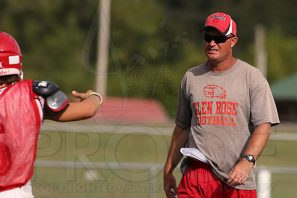 Glen Rose Football Practice 9-2-2014 (©Justin Manning) JWM_209