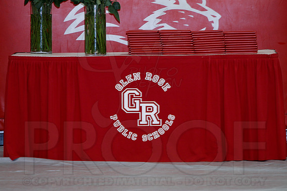Glen Rose High school graduation 5-24-13 (© Justin Manning) JWM0001