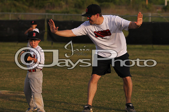 Bomb Squad vs. Cardinals 6-7 year old (Pitching Machine) 5-5-2015 (©Justin Manning) JWM_0212
