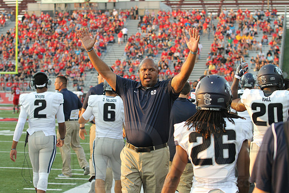 Utah State @ Arkansas State 9-20-2014 (©Justin Manning) JWM_175