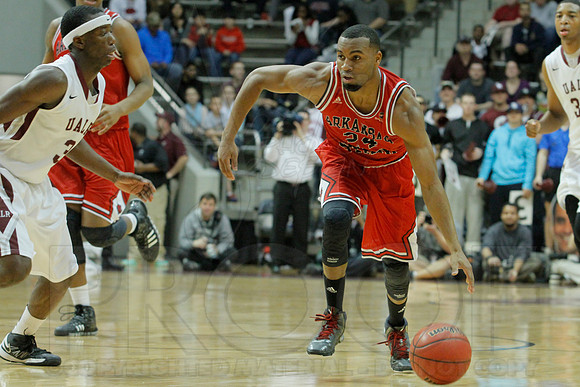 Arkansas State @ UALR Men's Basketball 3-1-2014 (© Justin Manning) JWM_0206
