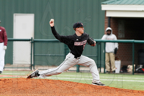 ASU @ UALR baseball 3-17-13 (© Justin Manning) JWM0360