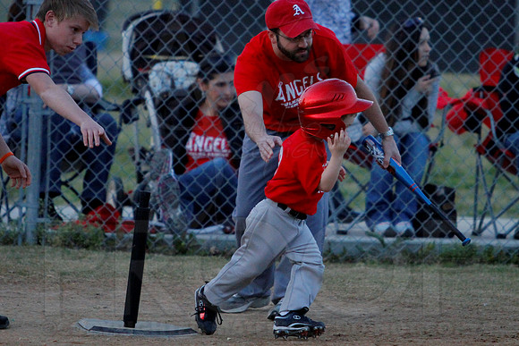 T-ball Angels vs Panthers 3-28-13 (© Justin Manning) JWM0069
