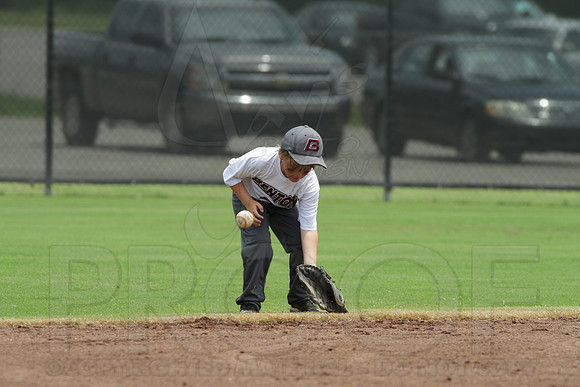 Benton vs. Sylvan Hills 5-6 year old All Stars 7-11-2014 (©Justin Manning) JWM_168