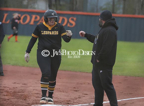 Dequeen @ Malvern softball 3-18-22_JWM_0032