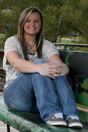 Alexsis Schmidt senior pictures 10-18-2014 (©Justin Manning) JWM_005