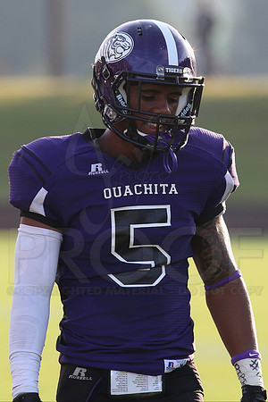 Southern Nazarene @ OBU 9-13-2014 (©Justin Manning) JWM_335