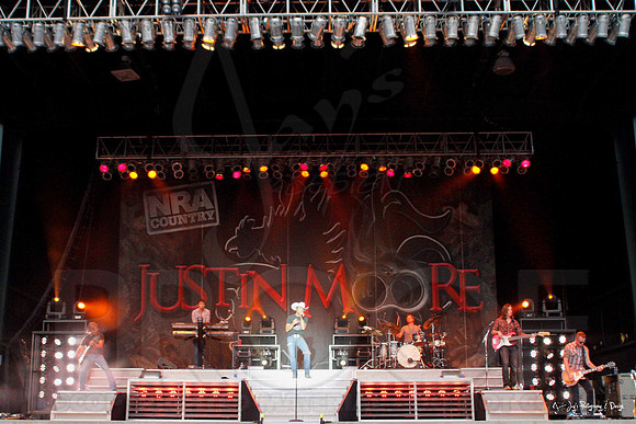 Justin Moore Concert 8-4-12(Justin Manning)071