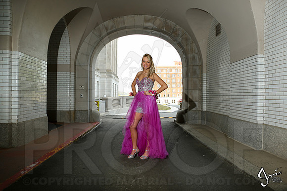 Prom pictures (Maria Vest) 4-11-2014 (© Justin Manning) JWM_0097