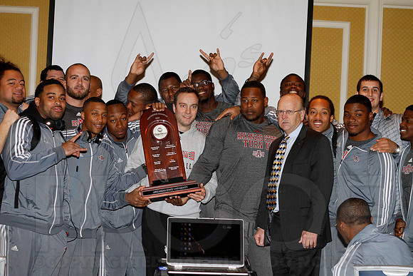 Sun Belt Trophy Presentation (©Justin Manning) JWM_0084