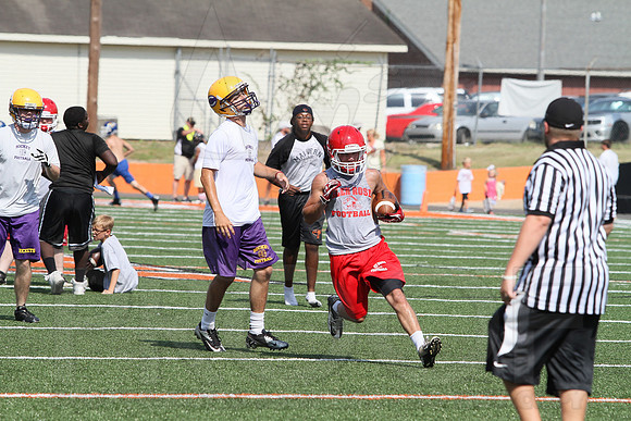 1st Annual James King 7 on 7 (Malvern) (� Justin Manning) JWM0105